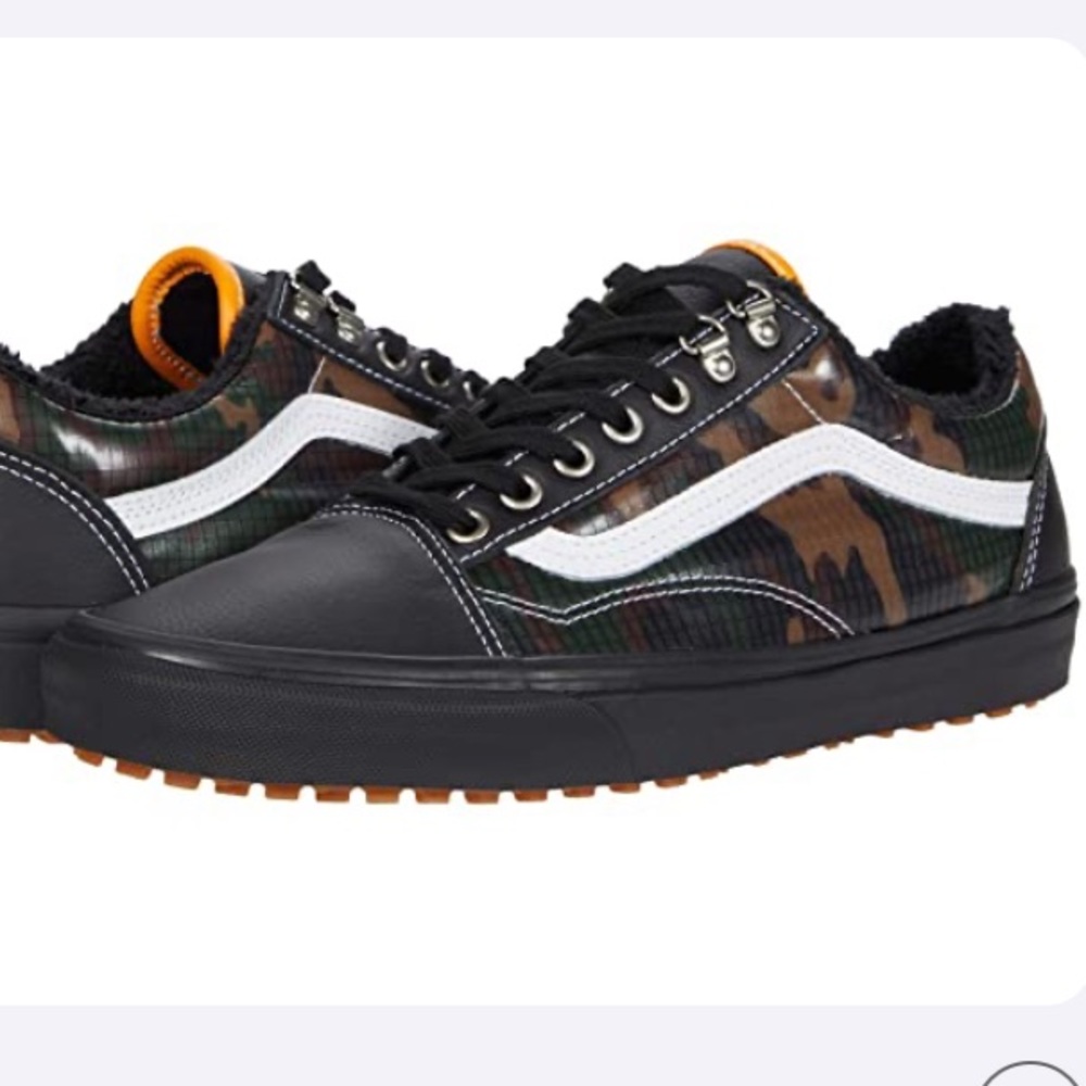 NEW All-Weather Vans in Classic Camo, Women’s Size 8.5
